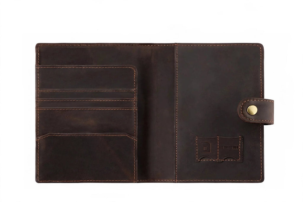 CESAR genuine leather passport holder travel wallet with AirTag slot - Jouloud